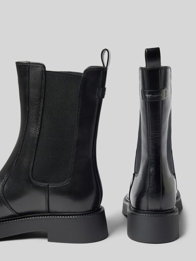 Produktfoto, schwarze Boots aus echtem Rindsleder von Tamaris, glatte Oberfläche, elastische Einsätze, Damen Stiefel / Boots von Tamaris