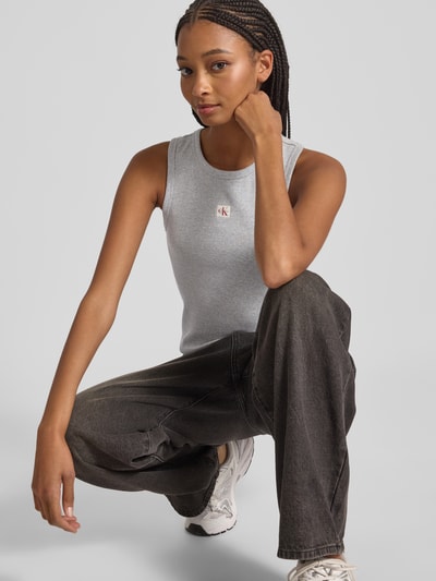 Calvin Klein Jeans Tanktop mit Label-Detail Hellgrau Melange 3