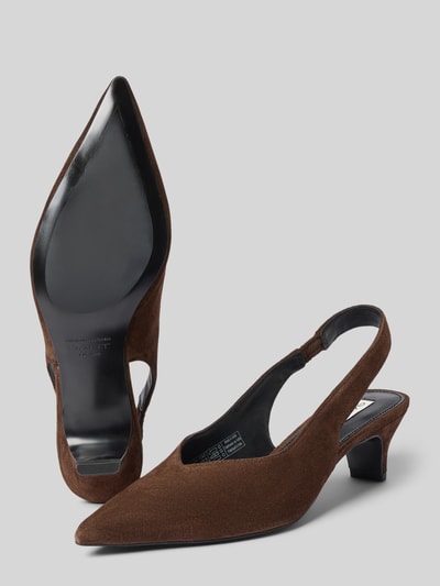 Produktfoto, Pumps aus Leder Modell 'Tillbye' von Gant in Braun mit elastischem Riemen, vorne spitz zulaufend, Absatzhöhe 6 cm, Echtleder