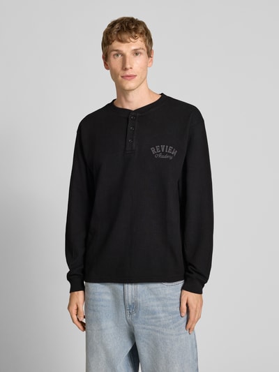 REVIEW Longsleeve mit Label-Stitching Black 4