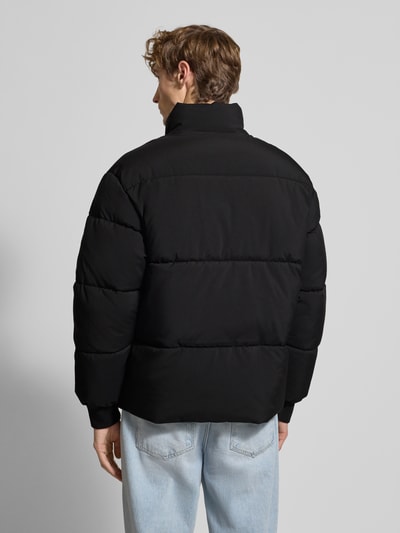 Pegador Kurtka pikowana z wyhaftowanym logo Czarny 5