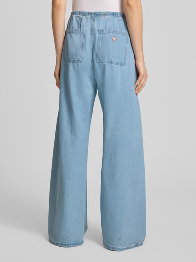 GUESS Jeans Low Rise Jogpants mit weitem Bein Hellblau 5