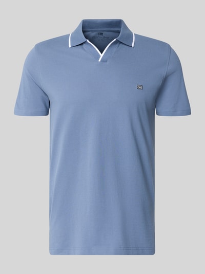 Produktfoto, Modern Fit Poloshirt mit Logo-Stitching von Christian Berg Men, bawełna, krój modern fit, niebieski, długość tyłu 71 cm