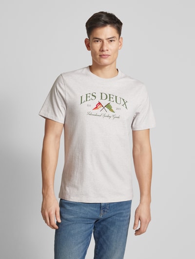 Les Deux T-Shirt mit Label-Stitching Modell 'Ivy' Hellgrau Melange 4