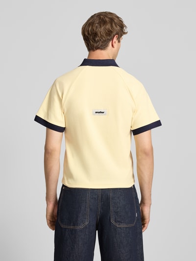 ANOTHER COTTON LAB koszulka polo o kroju regular fit z logo i listwą guzikową Żółty 5