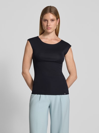 Marc Cain T-Shirt mit U-Boot-Ausschnitt und Label-Detail Marine 4