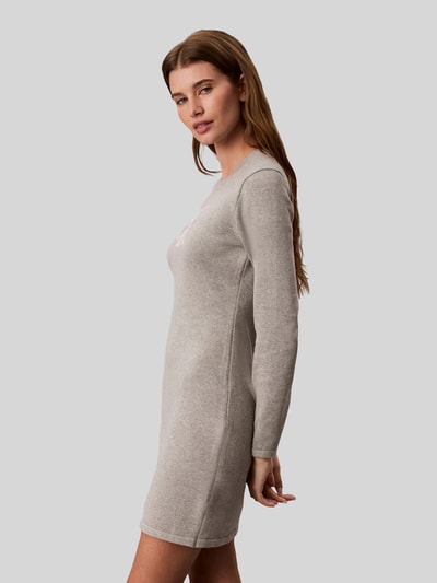 Calvin Klein Jeans Slim Fit Freizeitkleid aus reiner Baumwolle Mittelgrau Melange 3