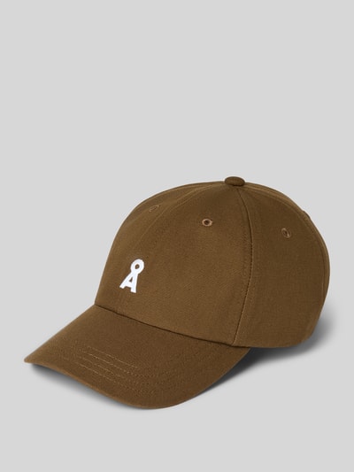 Produktfoto, Basecap aus reiner Bio-Baumwolle Modell 'YENAAS BOLD' von Armedangels, Optik: Unifarben, Logo-Stitching, Luftlöcher, verstärkter Schirm, verstellbarer Riegel, Material: reine Baumwolle.