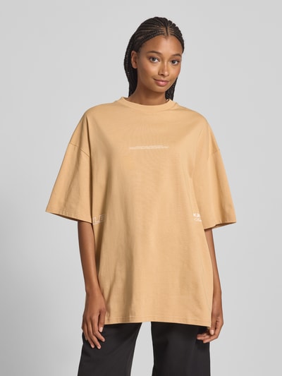 Karo Kauer Oversized T-shirt met labelprint Cognac - 4