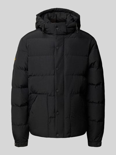 Produktfoto, schwarze Jacke mit Kapuze Modell 'CLASSIC EVEREST' von Superdry, Reiß- und Druckknopfverschluss, gerade Form, Label-Patch