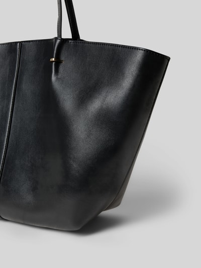 Produktfoto, Tote Bag mit Tragehenkel von Mango aus schwarzem Material-Mix, Hauptfach mit Magnetverschluss, Innenfach mit Reißverschluss, 57 cm Breite, 29 cm Länge, 14 cm Tiefe, Schulterriemen 65 cm.