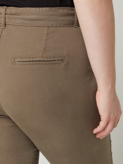 Vero Moda Curve PLUS SIZE Paperbag-Hose aus Lyocell Modell 'Mia' Oliv 3