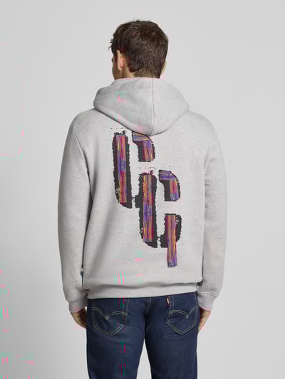 CARLO COLUCCI Bluza o kroju regular fit z kapturem i haftem Jasnoszary melanż 5