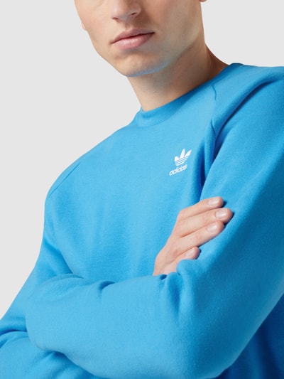 adidas Originals Sweatshirt mit Label-Stitching Modell 'ESSENTIAL' Blau 3