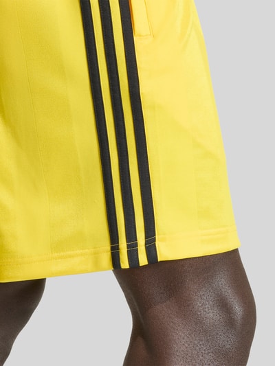 adidas Originals Trainingsshorts mit Logo-Detail GELB 3