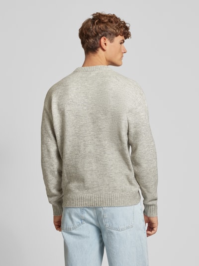 Jack & Jones Sweter z dzianiny z okrągłym dekoltem model ‘OLLIE’ Jasnoszary melanż 5