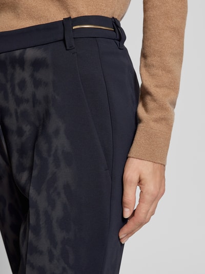 Marc Cain Feminine fit stoffen broek met persplooien Zwart - 3