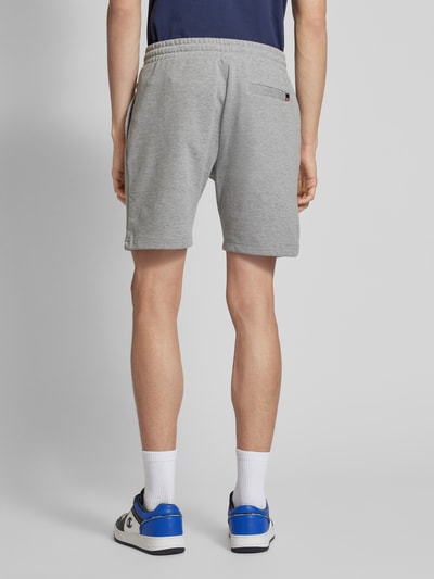 Ellesse Regular Fit Sweatshorts mit Label-Stitching Modell 'SILVAN' Hellgrau 5