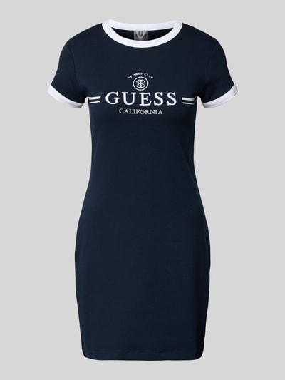 Produktfoto, Slim Fit Minikleid mit Logo-Stitching Modell 'Mila' von Guess, dunkelblau mit weißen Bündchen, elastischer Baumwoll-Mix