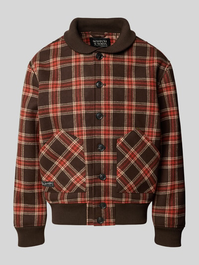 Produktfoto, Regular Fit Jacke mit Umlegekragen von Scotch & Soda, kariertes Muster in Braun und Rot, große aufgesetzte Taschen, strukturierte Wolloptik, breite Knopfleiste, Herrengröße M, Rückenlänge 66 cm, Schulterbreite 50 cm, Brustweite 59 cm, Ärmellänge 63 cm