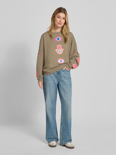 miss goodlife Sweatshirt mit überschnittenen Schultern und Rundhalsausschnitt Oliv 1