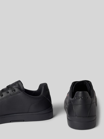 Produktfoto, Sneakersy z zaokrąglonym czubkiem, wiązanie, model 'POLYS', wyhaftowane logo, wysokość obcasa 3 cm, wysokość cholewki 6 cm, szerokość w rozmiarze 44: 7 cm, Replay
