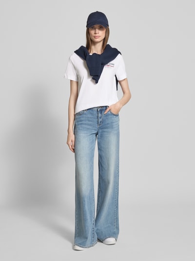 Gant T-shirt o kroju regular fit z czystej bawełny z nadrukiem z logo Biały 1