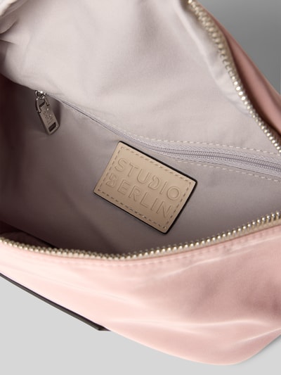 STUDIO BERLIN Bauchtasche mit Logo-Patch Modell 'Spandau' Pink 5