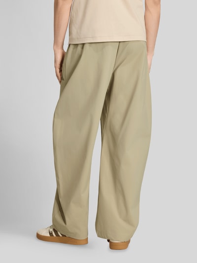 adidas Sportswear Regular Fit Trainingshose Modell 'Z.N.E. WOVEN' Khaki 5