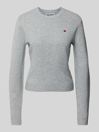 Review Eng anliegender Strickpullover mit Rundhalsausschnitt Hellgrau Melange 2