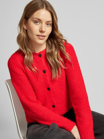 Vero Moda Regular Fit Strickjacke mit Wollanteil und Knopfleiste Modell 'NOVAH' Rot 3