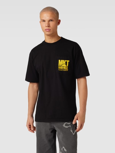 MARKET T-Shirt mit Rundhalsausschnitt und Brusttasche Black 4