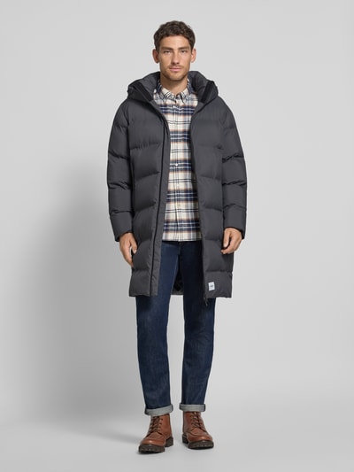 khujo Steppmantel mit Label-Patch Modell 'Caius' Graphit 1