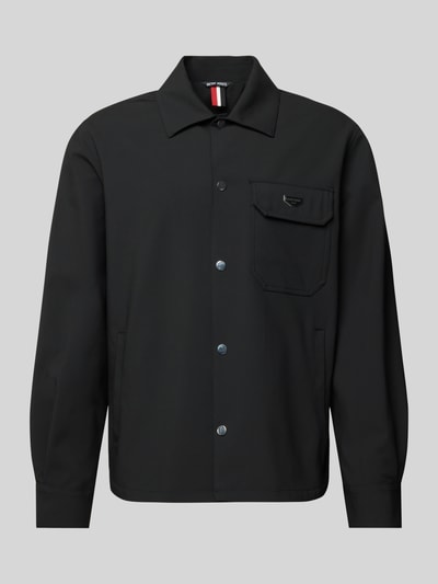 Produktfoto, Hemdjacke mit Label-Detail von Antony Morato in Schwarz, Material-Mix mit Viskose, Druckknopfleiste, Kentkragen, Brusttasche.
