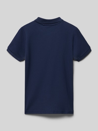 Produktfoto, Regular Fit Poloshirt mit Logo-Stitching von Blue Seven in Blau, reine Baumwolle, Polokragen, kurzärmelig, Rückenlänge 46 cm bei Größe 116