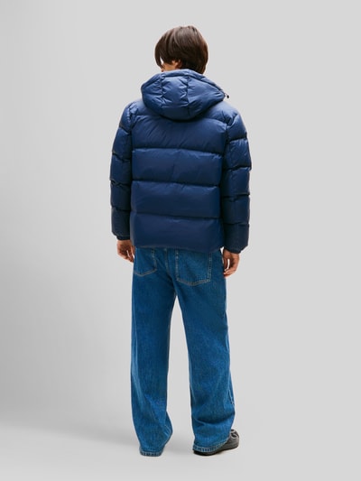 Tommy Jeans Relaxed Fit Daunenjacke mit Kapuze Dunkelblau 5