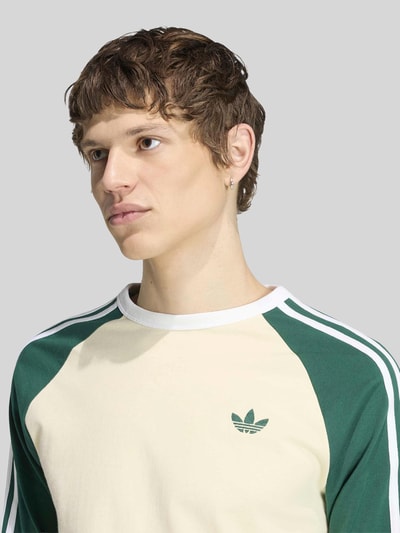 adidas Originals Regular Fit T-Shirt aus reiner Baumwolle  Offwhite 3