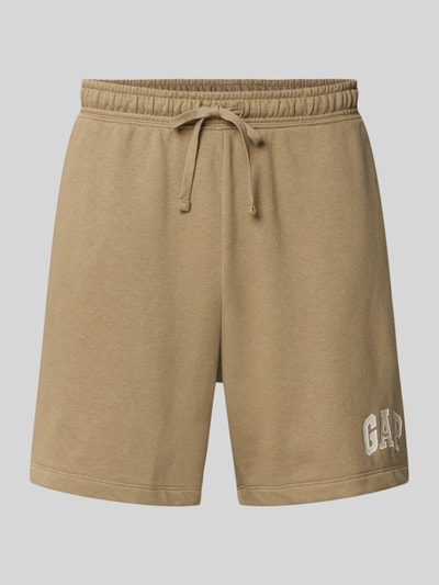 Produktfoto, Straight Fit Shorts mit Logo-Stitching Modell 'Arch' von GAP aus Baumwoll-Mix in Beige, elastischer Bund mit Tunnelzug, glatte Textur.