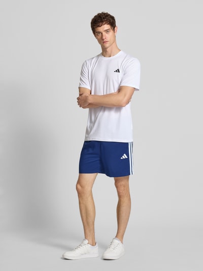 adidas Sportswear Shorts mit Label-Stitching und elastischem Bund Dunkelblau 1