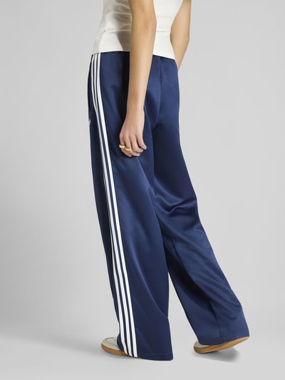 adidas Originals Loose Fit Trainingshose mit elastischem Bund Dunkelblau 5