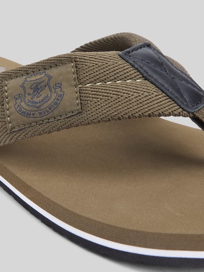 Tommy Hilfiger Zehentrenner mit Wappen Detail Khaki 4