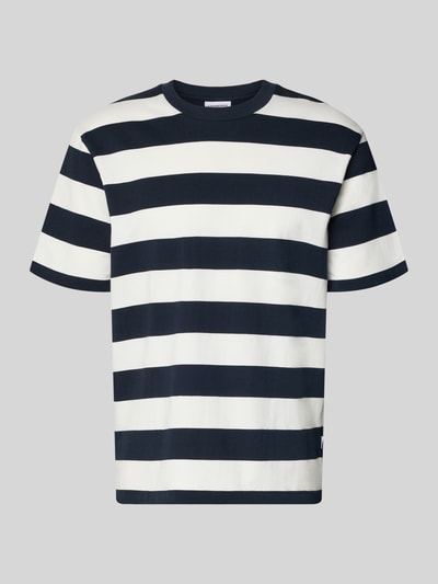 Produktfoto, Oversized T-Shirt mit Rundhalsausschnitt von Lindbergh aus reiner Baumwolle im Streifenmuster, Farbkombi Weiß und Dunkelblau.