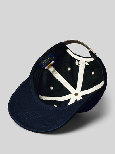 Produktfoto, Basecap mit Label-Detail von Polo Ralph Lauren in Dunkelblau, Reine Baumwolle, verstärkter Schirm, verstellbarer Verschluss, eingestickte Luftlöcher, kontrastierende Innennähte und Label-Detail.