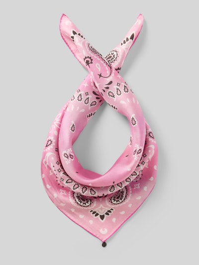 Productfoto, zijden sjaaltje van pure zijde model 'Nicki' van Codello, vierkante pasvorm, allover paisleyprint in roze met logodetail, maat 52x52 cm