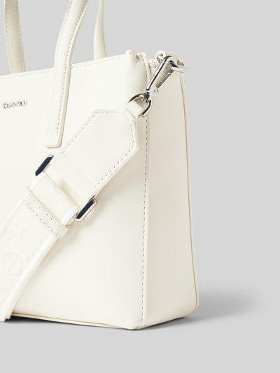 CK Calvin Klein Tote Bag mit Label-Applikation Modell 'CK MUST' Offwhite 3