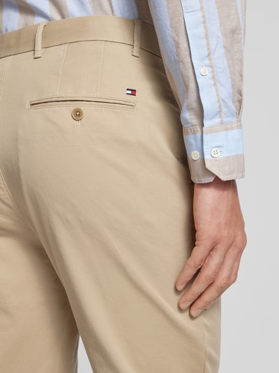 Tommy Hilfiger Pants Regular fit chino met ceintuurlussen, model 'MERCER 1985' Beige - 3