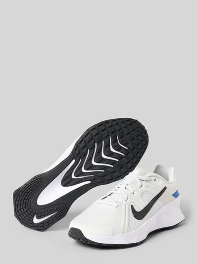 Produktfoto, Sneaker mit Logo-Detail Modell 'METRO TEK' von Nike in Weiß mit schwarzer Sohle, strukturierte Oberfläche, Herren Sneaker von Nike