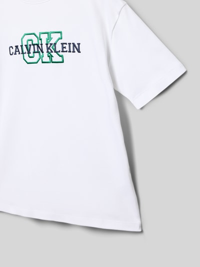 Productfoto, Regular Fit T-Shirt aus reiner Baumwolle van Calvin Klein Jeans, wit, effen, label stitching op de borst, ronde hals, korte mouw