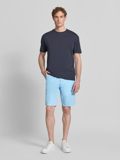 Petrol Regular Fit Chino Shorts mit Gürtel und Eingrifftaschen Hellblau 1