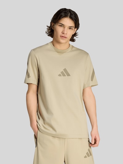 adidas Sportswear Regular Fit T-Shirt aus reiner Baumwolle Khaki 4